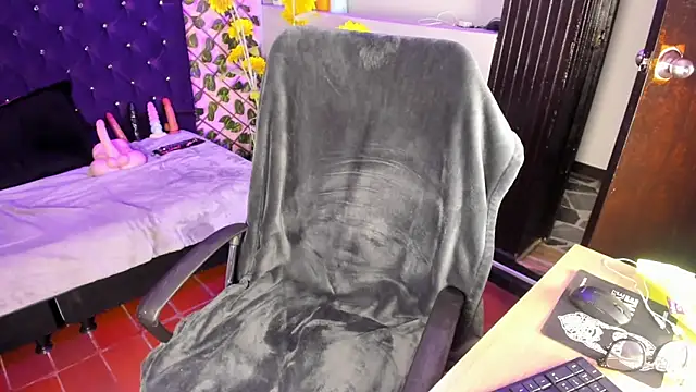 Amy_hoy69's cam snapshot