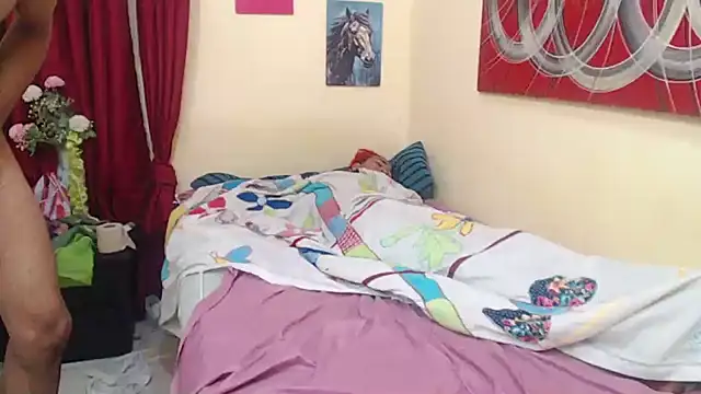 sara_and_elver live sex cam