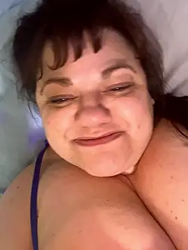 Luciouslouise72@xh live sex cam