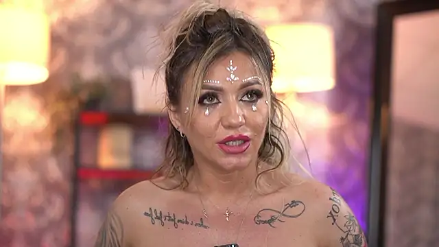 AlmaVelia's cam snapshot