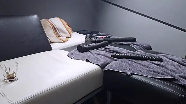 slavic_boy_39 live sex cam