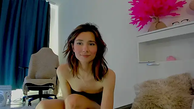 crystalnut live sex cam