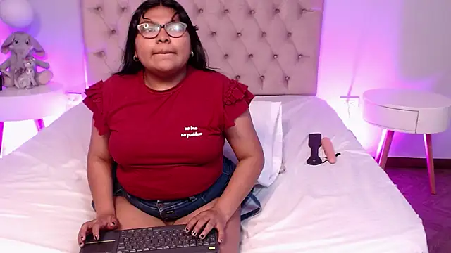 Kiri_Black_'s cam snapshot