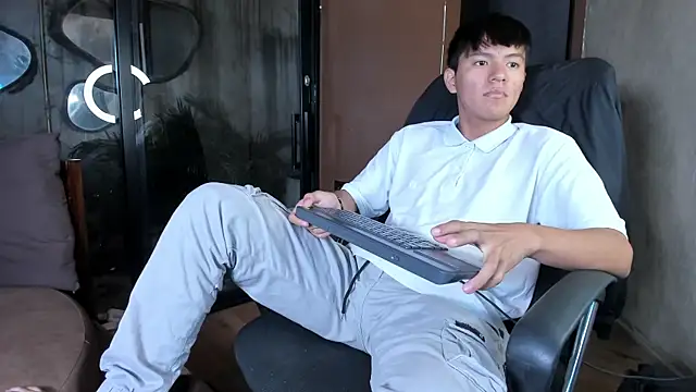 isaac_grimm live sex cam