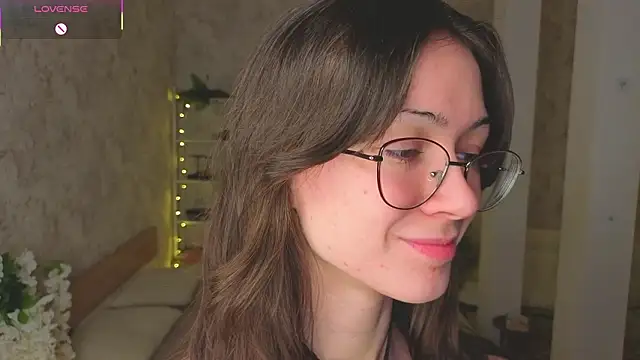 ReneeLippeatt live sex cam