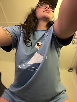 Lia_flowers's cam snapshot