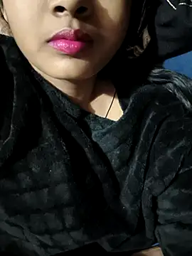 RAYI_Queen_2's cam snapshot