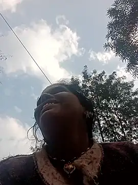 Manvi_hote's cam snapshot