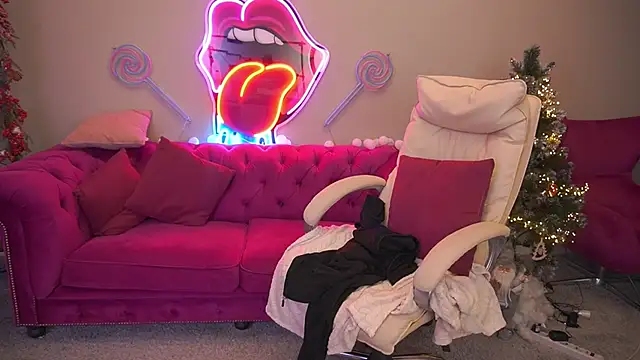 BellaLaPetit live sex cam