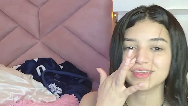 eva_sin18 live sex cam