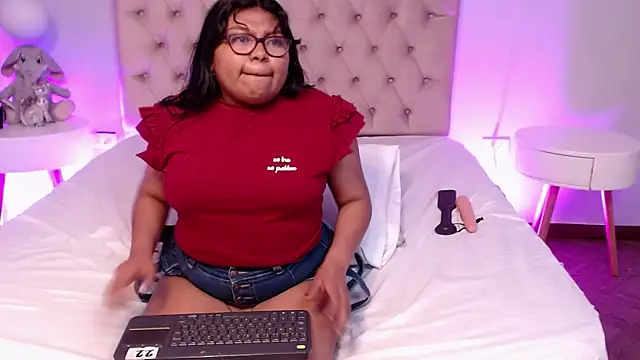 Kiri_Black_'s cam snapshot