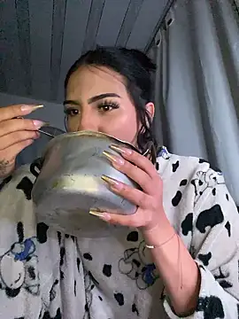 Hilary_pinkk live sex cam