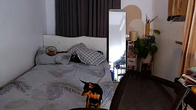 Ur_QueenCamilla's cam snapshot