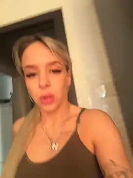 LikaCat live sex cam