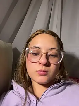 Lilaa2305's cam snapshot