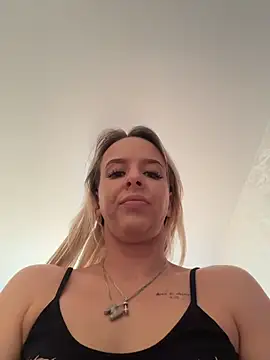 LikaCat's cam snapshot