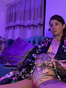 Izy_cute_ live sex cam