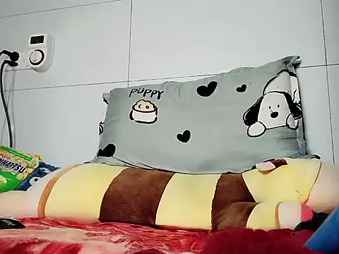 Tuyet696 live sex cam