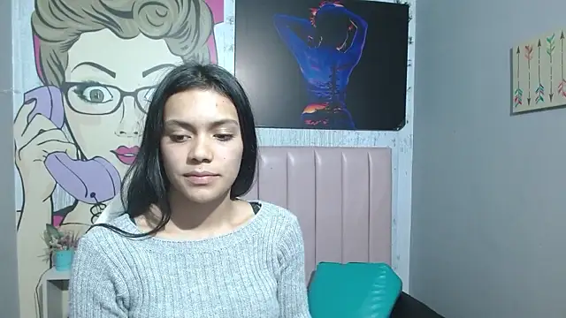 cora_desirers707's cam snapshot