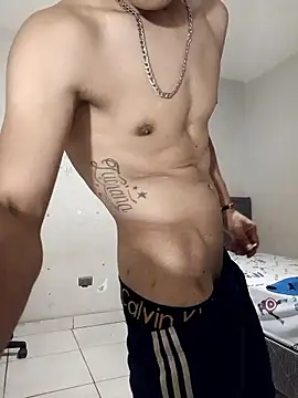 LeonRoots live sex cam