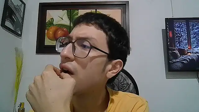 Kevintdx live sex cam