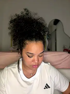 Lucy_wilson5 live sex cam