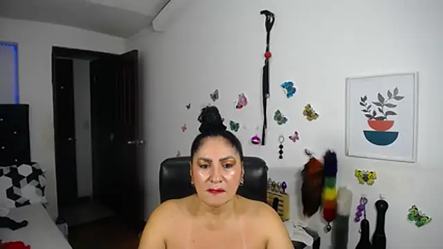 mature_bigboobs10's cam snapshot