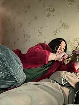 Naughtbaby_2025's cam snapshot