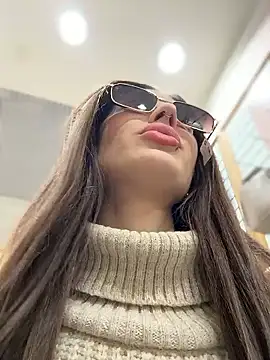 Charming_Ritta's cam snapshot