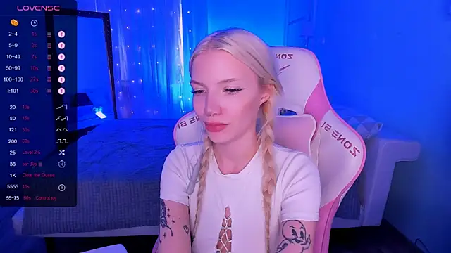 AnyaTaylor_'s cam snapshot