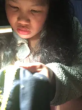 Minhkhue121's cam snapshot