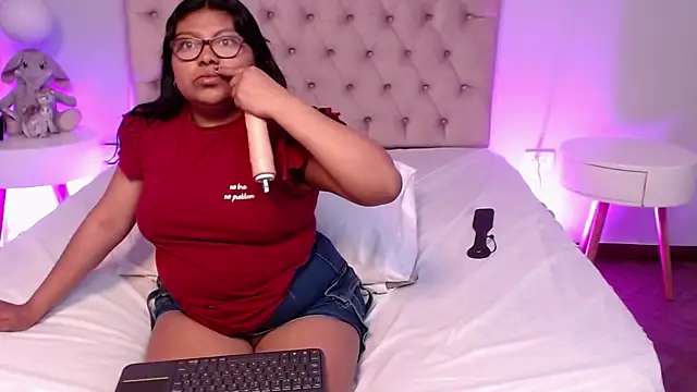 Kiri_Black_'s cam snapshot