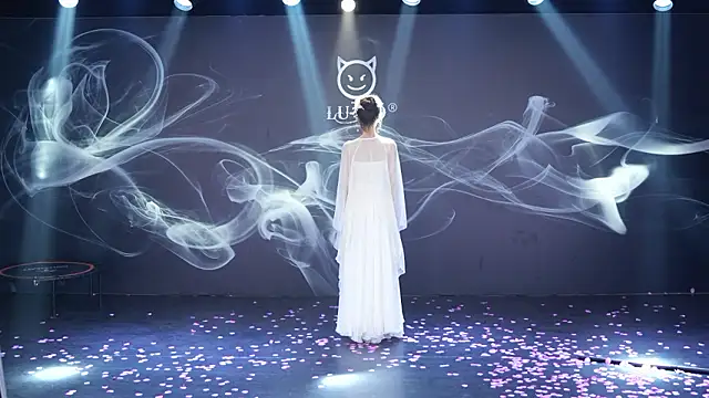 LU-909-'s cam snapshot