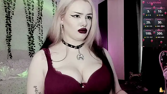 strawberry_elfcat live sex cam