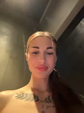 Charming_Ritta's cam snapshot