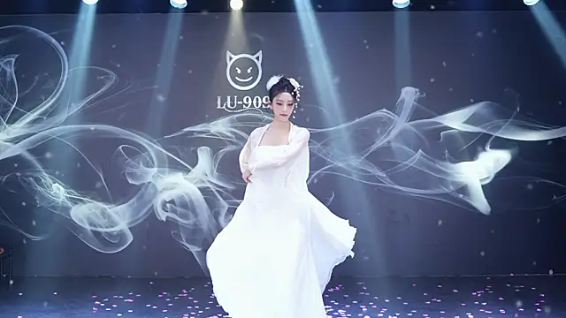 LU-909-'s cam snapshot