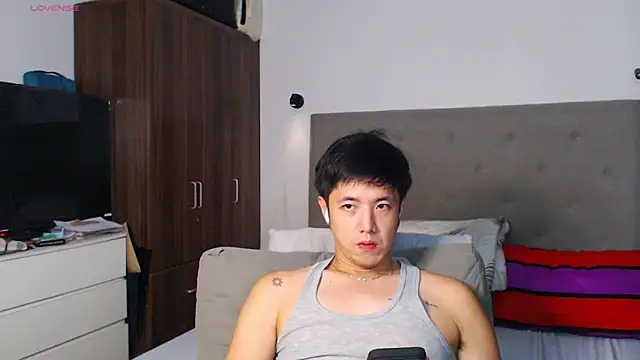 Addictiveboi live sex cam