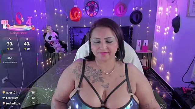 Ivonnee__'s cam snapshot