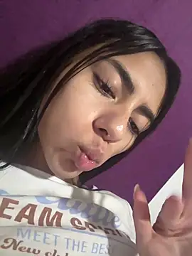 Lilybeeth live sex cam