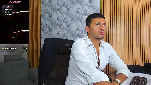 Hideintheoffice live sex cam