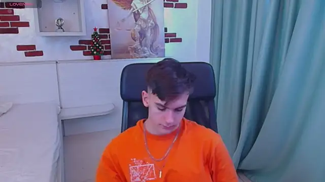 BradyFlint live sex cam