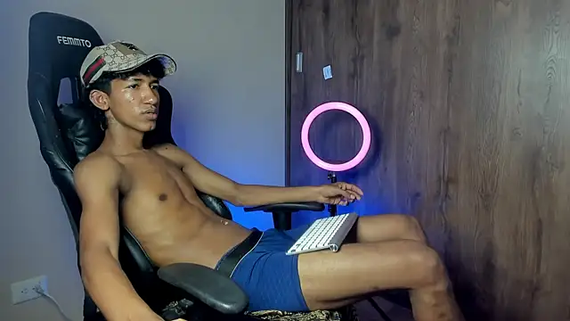 neitan_miller_'s cam snapshot