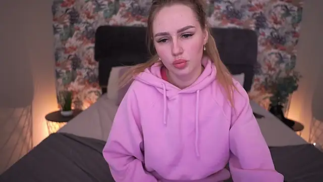 GabriellaJass live sex cam