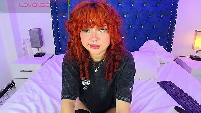 Theia_moon's cam snapshot