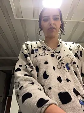 Hilary_pinkk live sex cam