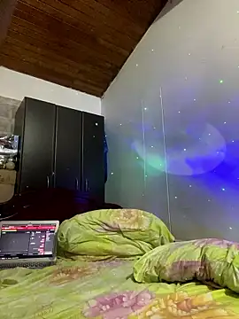 maximo_torreychelli's cam snapshot