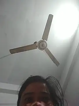 momo_loves's cam snapshot