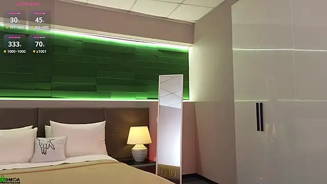 Rina_Red live sex cam