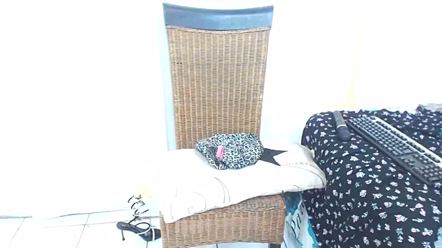 SexySlimTeaX's cam snapshot