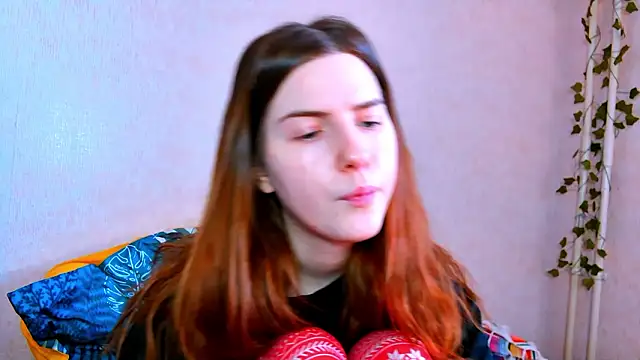 AliceCUNTach's cam snapshot